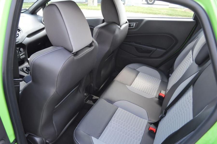  Ford Fiesta ST 2014 года  (фото 56 из 66)